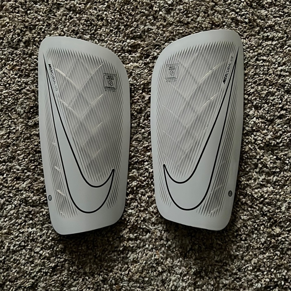 nike | shin guards